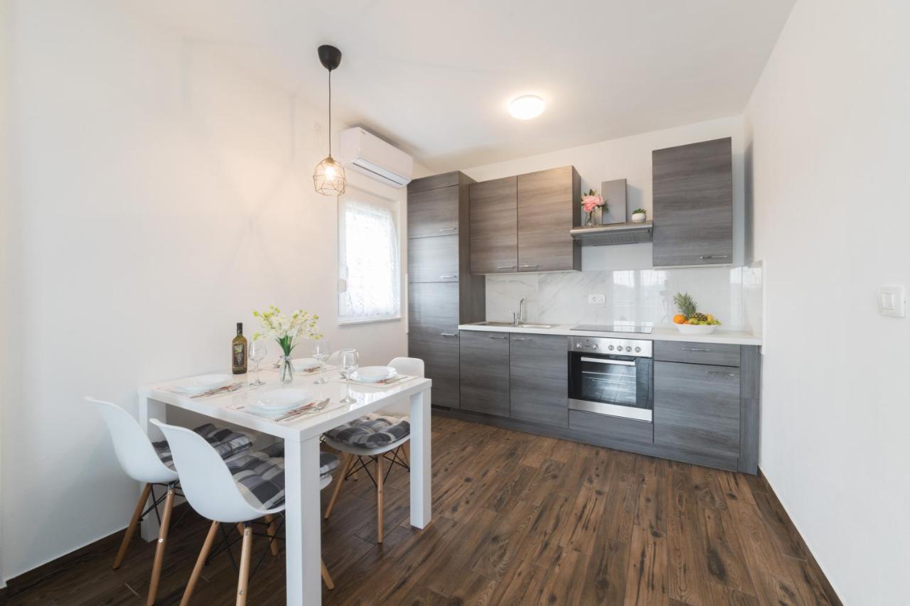 Appartement Agava à Ugljan Extérieur photo